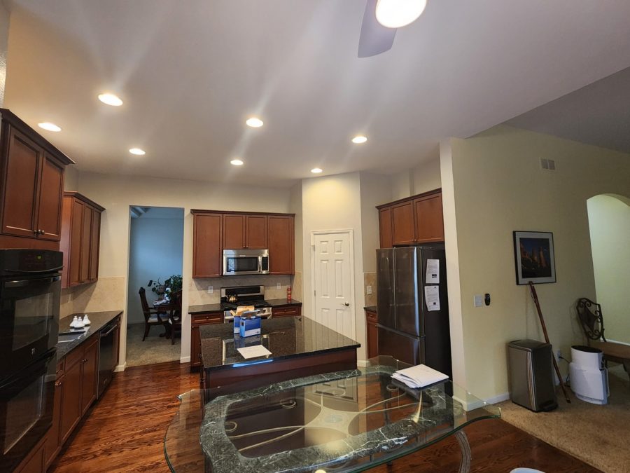 home kitchen with island counter Preview Image 4