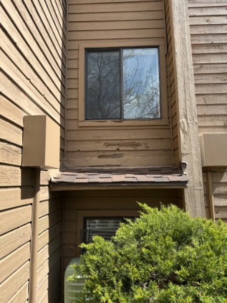 damaged siding on condo exterior Preview Image 9
