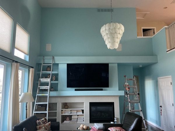 living room Preview Image 6