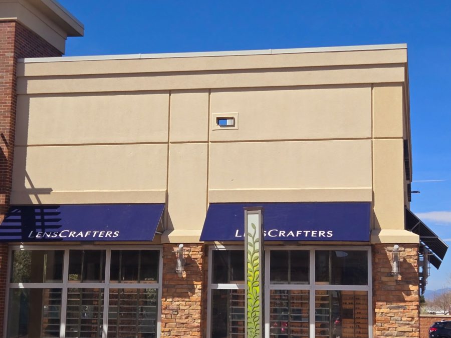 repaired stucco on shopping mall exterior Preview Image 1