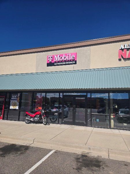 retail location with mispainted eifs Preview Image 2