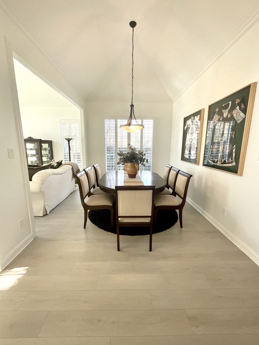 dining table Preview Image 3