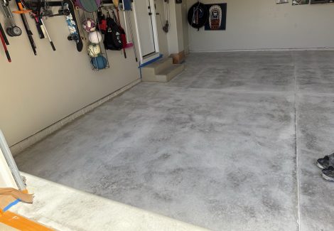 home garage with concrete floor