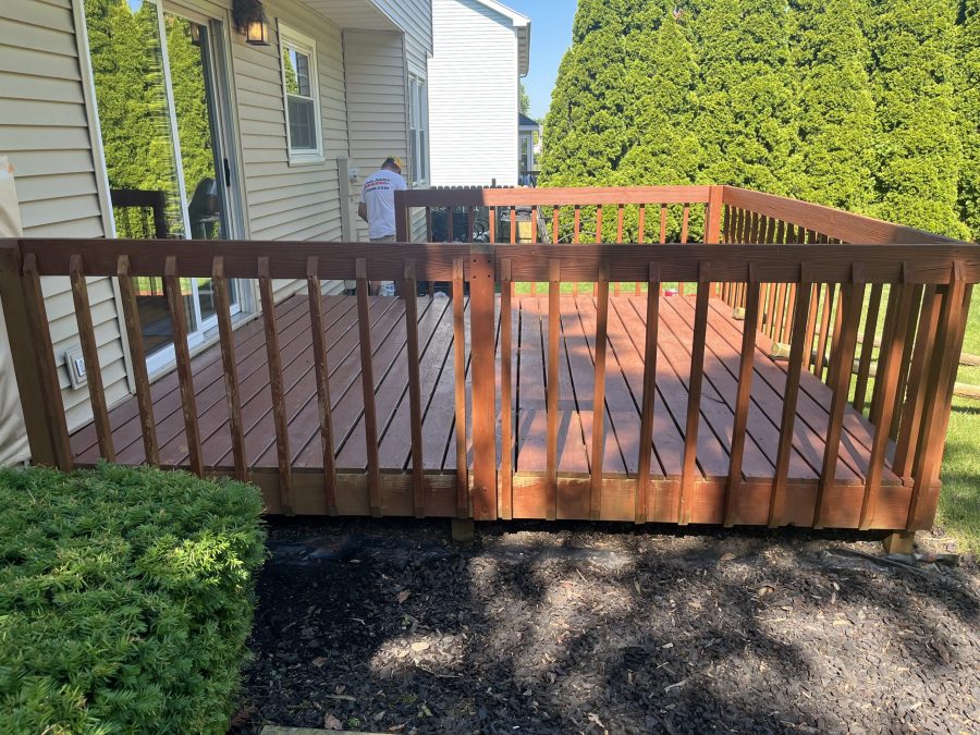 deck with peeling red stain Preview Image 2