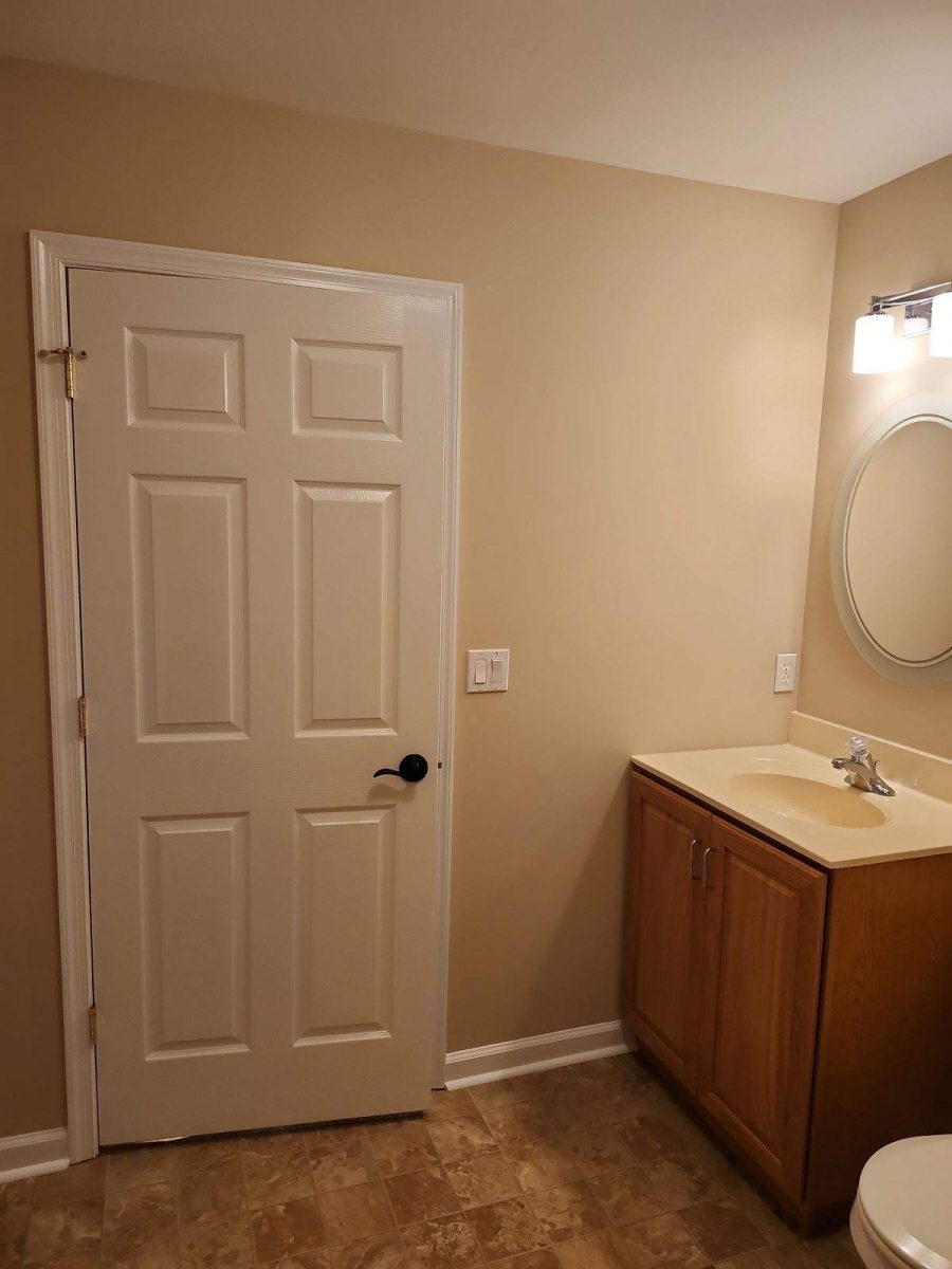 bathroom painter Preview Image 4