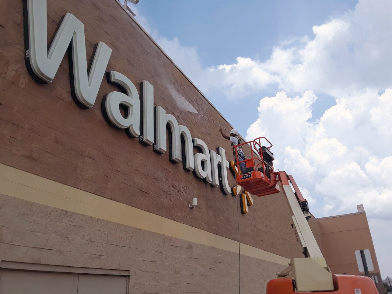 Walmart Miami  Case Contracting