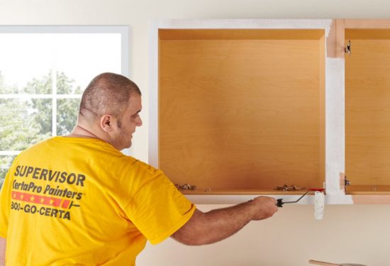 professional cabinet painters