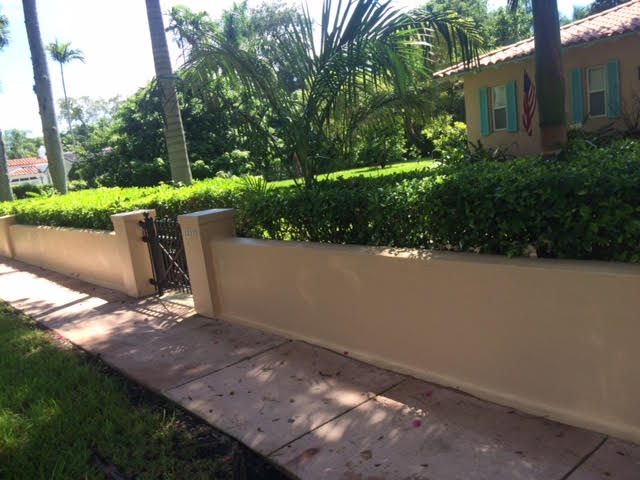 Fence Painting on Coral Way
