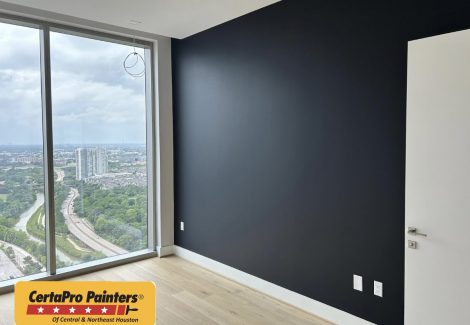 High-Rise Luxury Apartments - Houston, TX