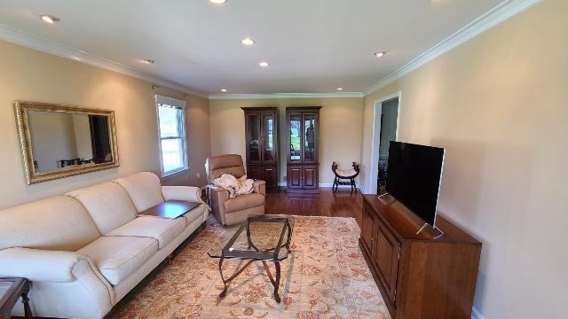 photo of repainted family room in branchburg new jersey