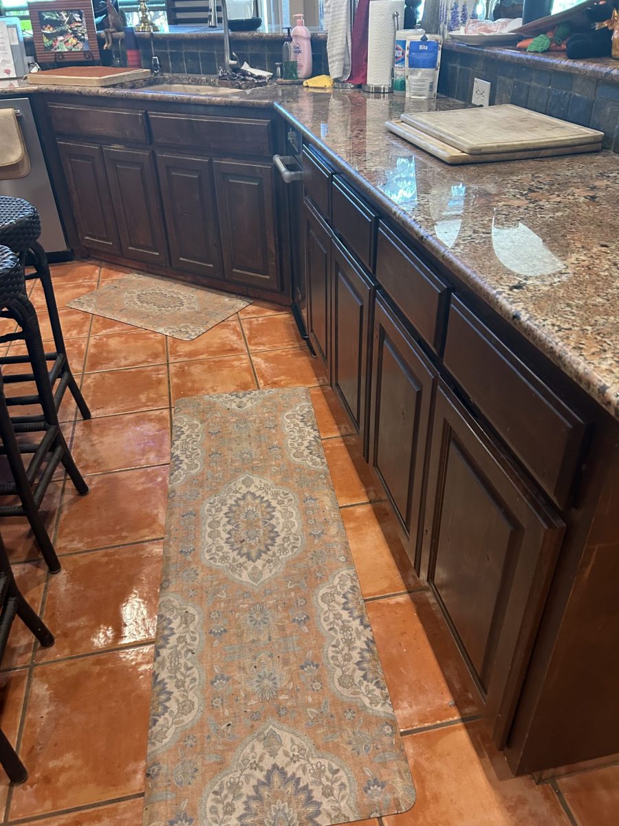 kitchen island with dark brown cabinets Preview Image 2