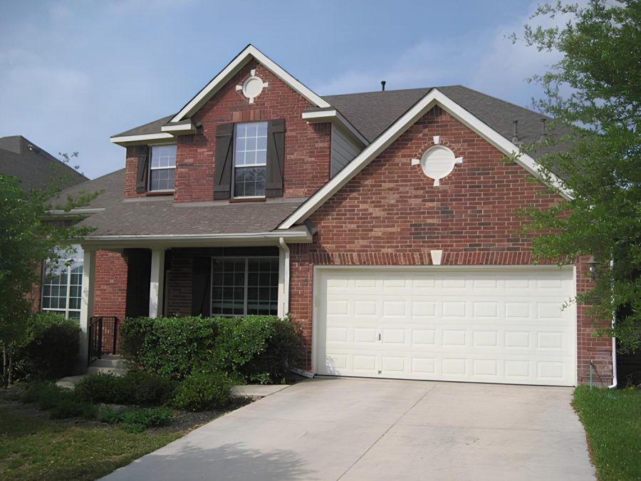 Trim & Brick Exterior Contrast