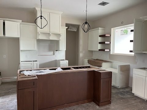 kitchen with island Preview Image 1