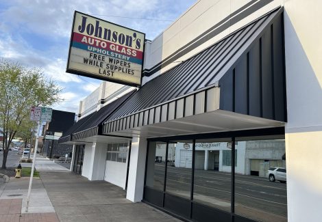 Exterior Painting at an Auto Glass Shop