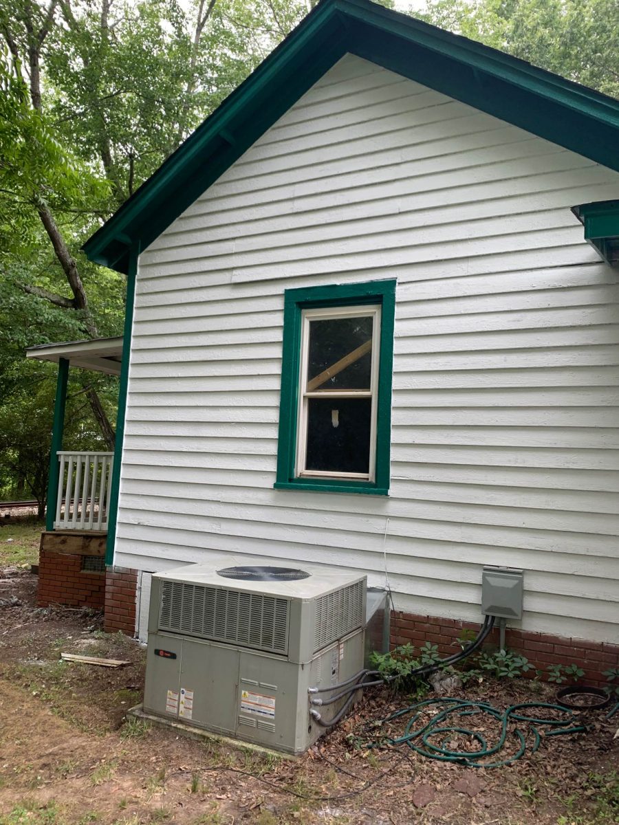 Another Side View of Trim and Exterior Preview Image 2