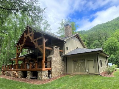 Cabin Exterior Painting in Tennessee