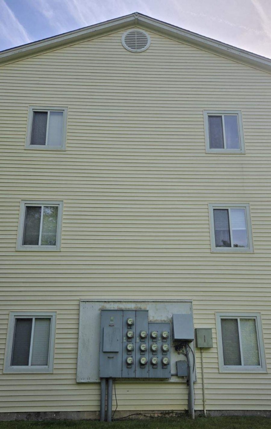 Cincy Condo Soft Washing Vertical image other side of condo Preview Image 7