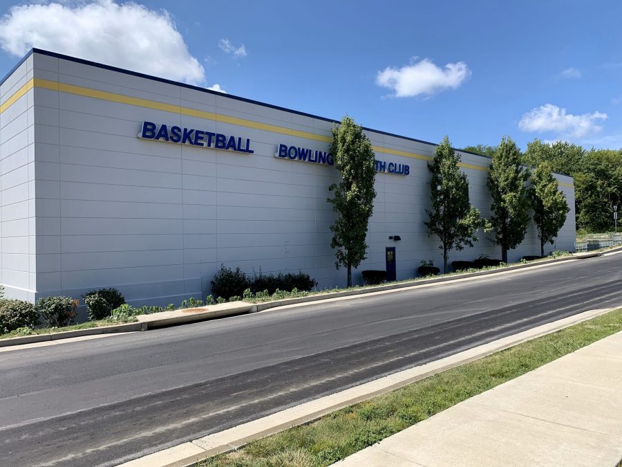Sports of All Sorts located in Florence, KY side wall with company sign Preview Image 24