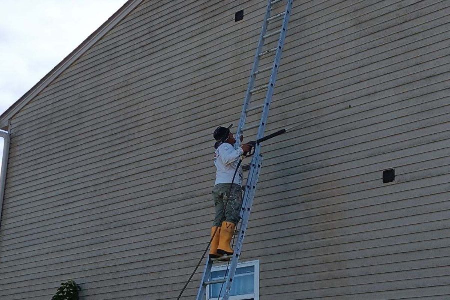 Condo Power Washing progress photo Preview Image 3