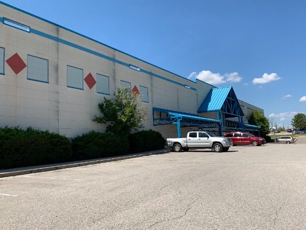 Commercial Exterior Painting Project Before Photo in Florence Kentucky. View of building entrance. Preview Image 9