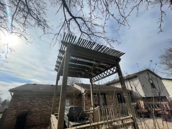 damaged pergola Preview Image 20