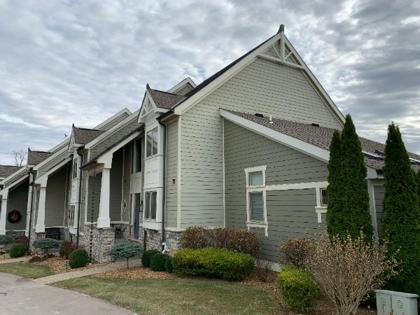 condo exterior before painting Preview Image 26