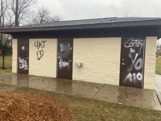 park bathroom before Preview Image 3