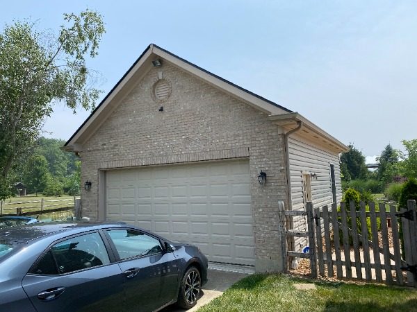 detached garage and car Preview Image 21