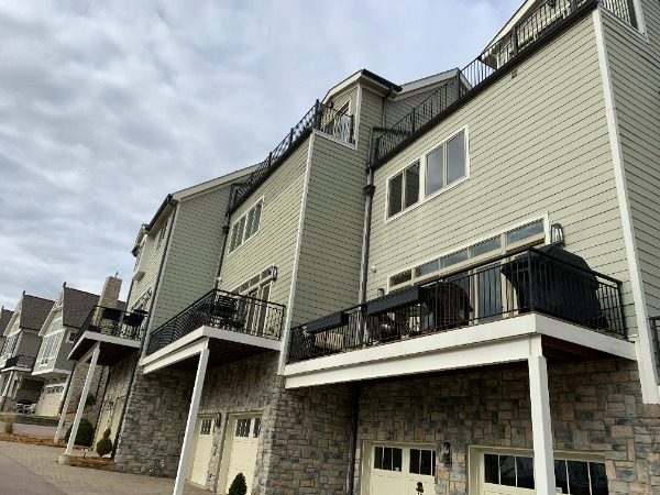 condo exterior before painting Preview Image 21