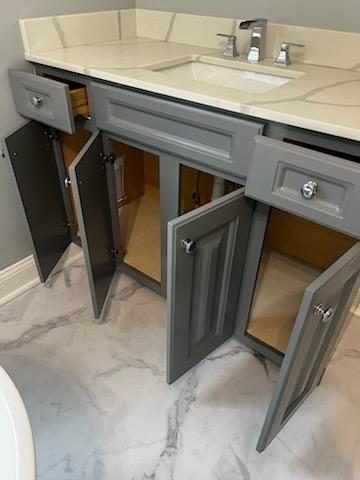 cabinet refinishing Preview Image 2