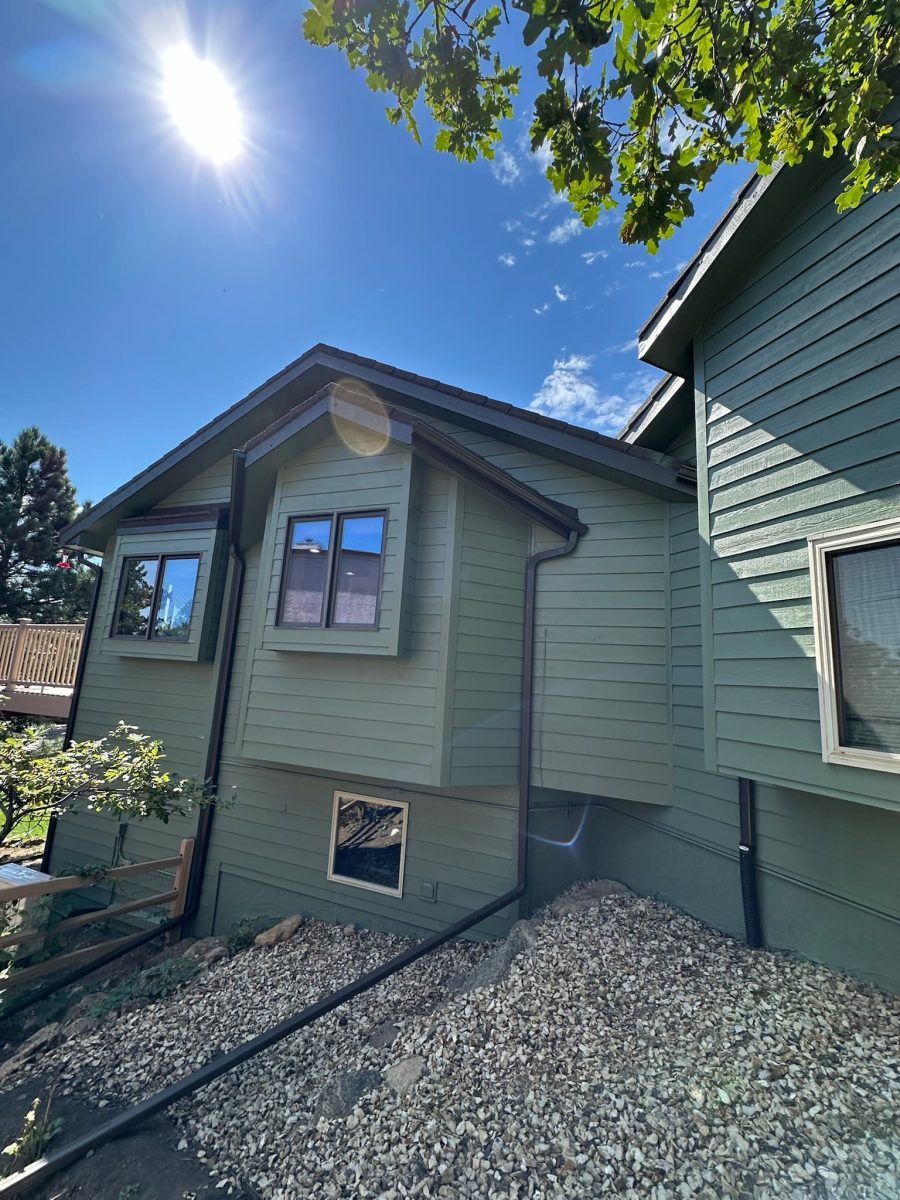 house with green painted siding Preview Image 4