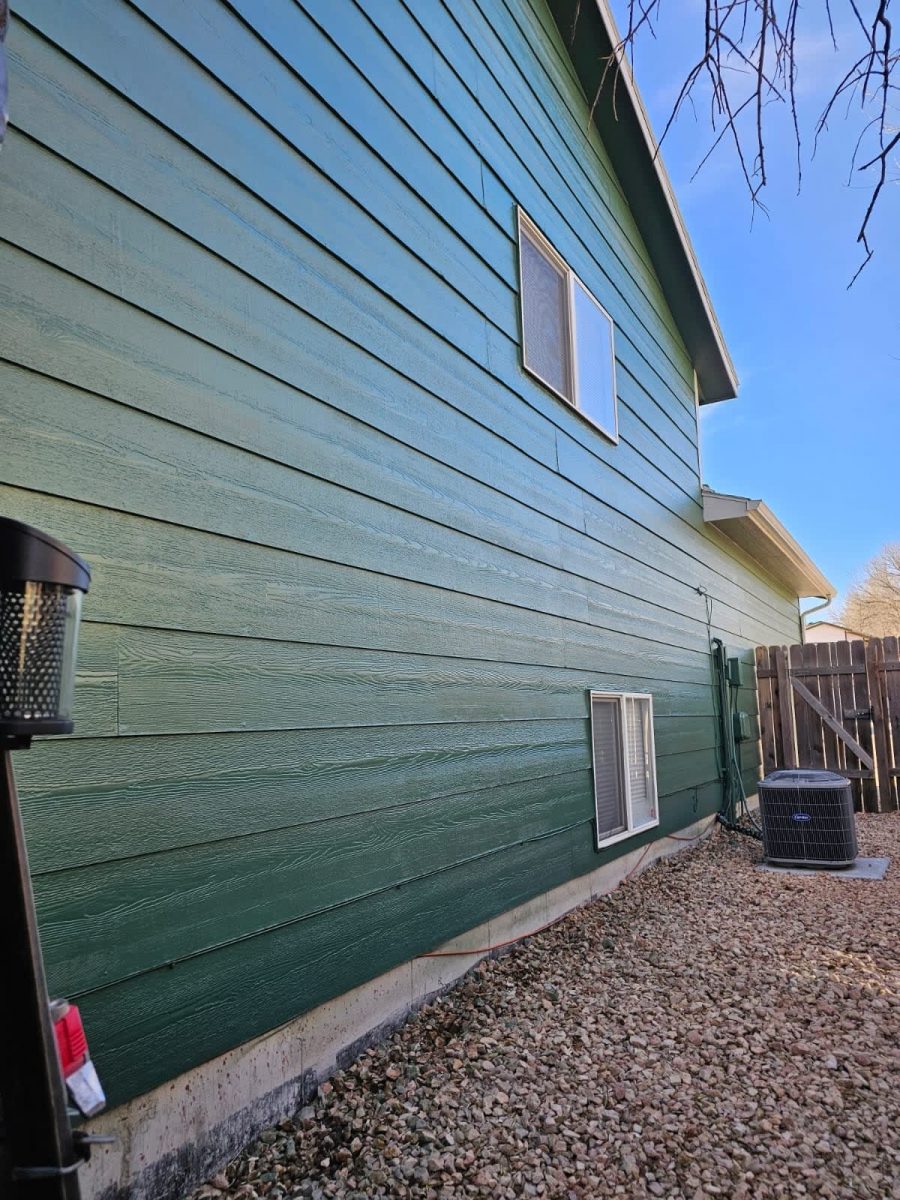 green exterior Preview Image 1