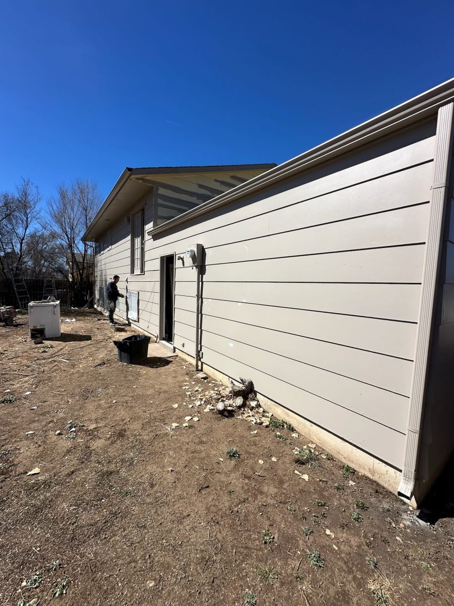 house exterior with painted siding Preview Image 3