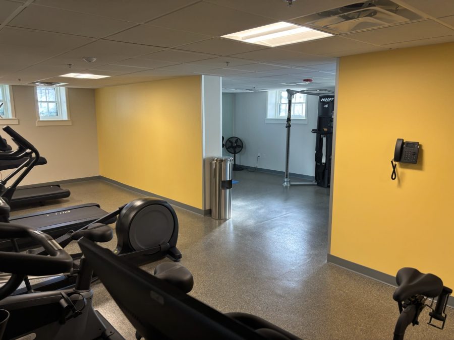 yellow painted gym room interior Preview Image 3