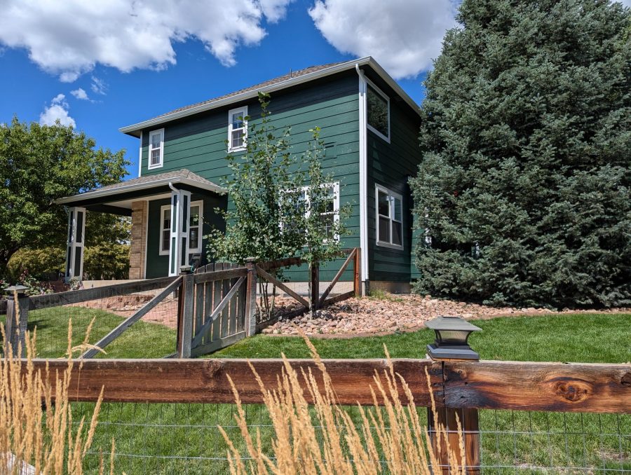 green exterior Preview Image 1