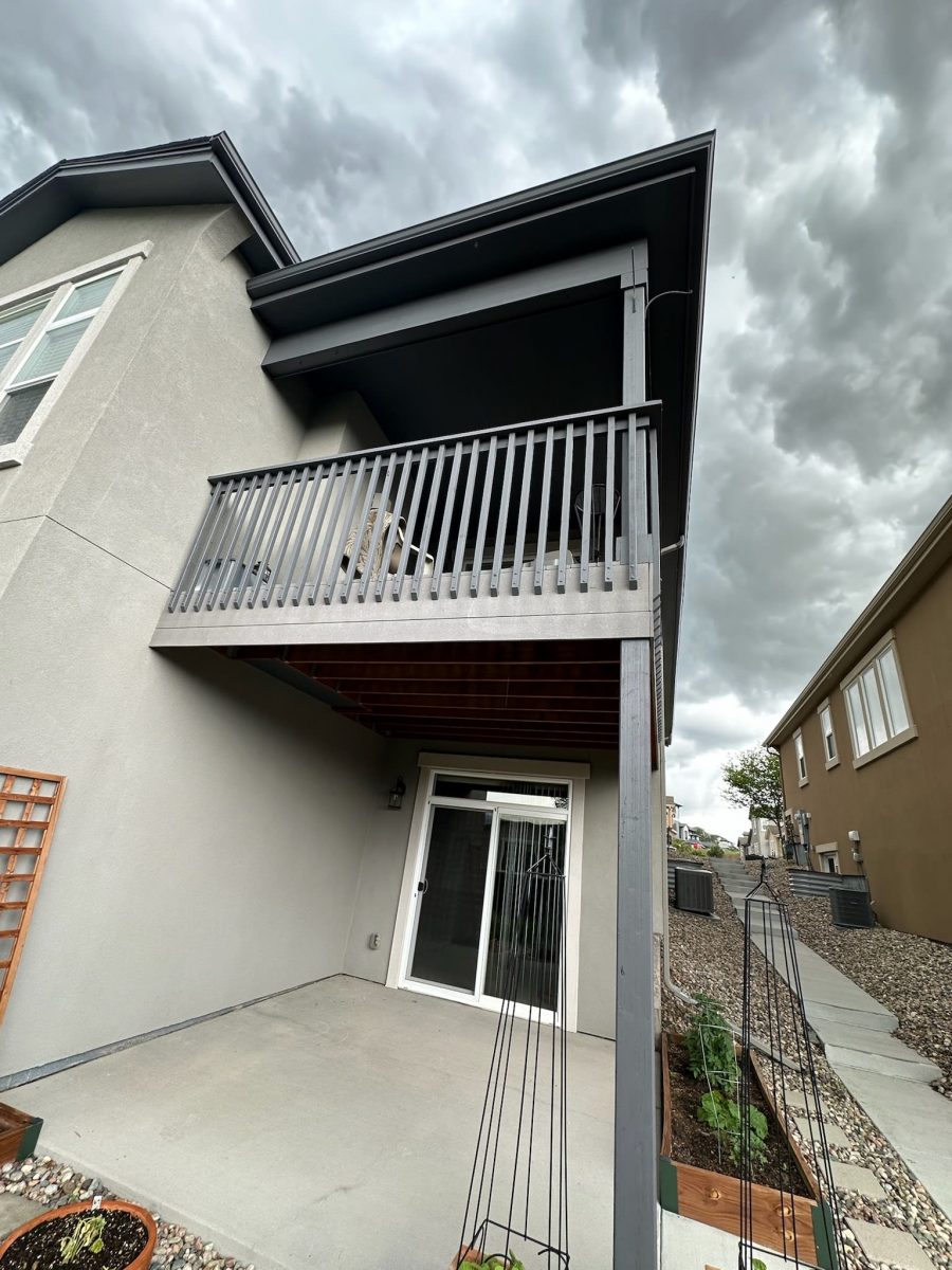 patio and balcony on back of twin house Preview Image 4