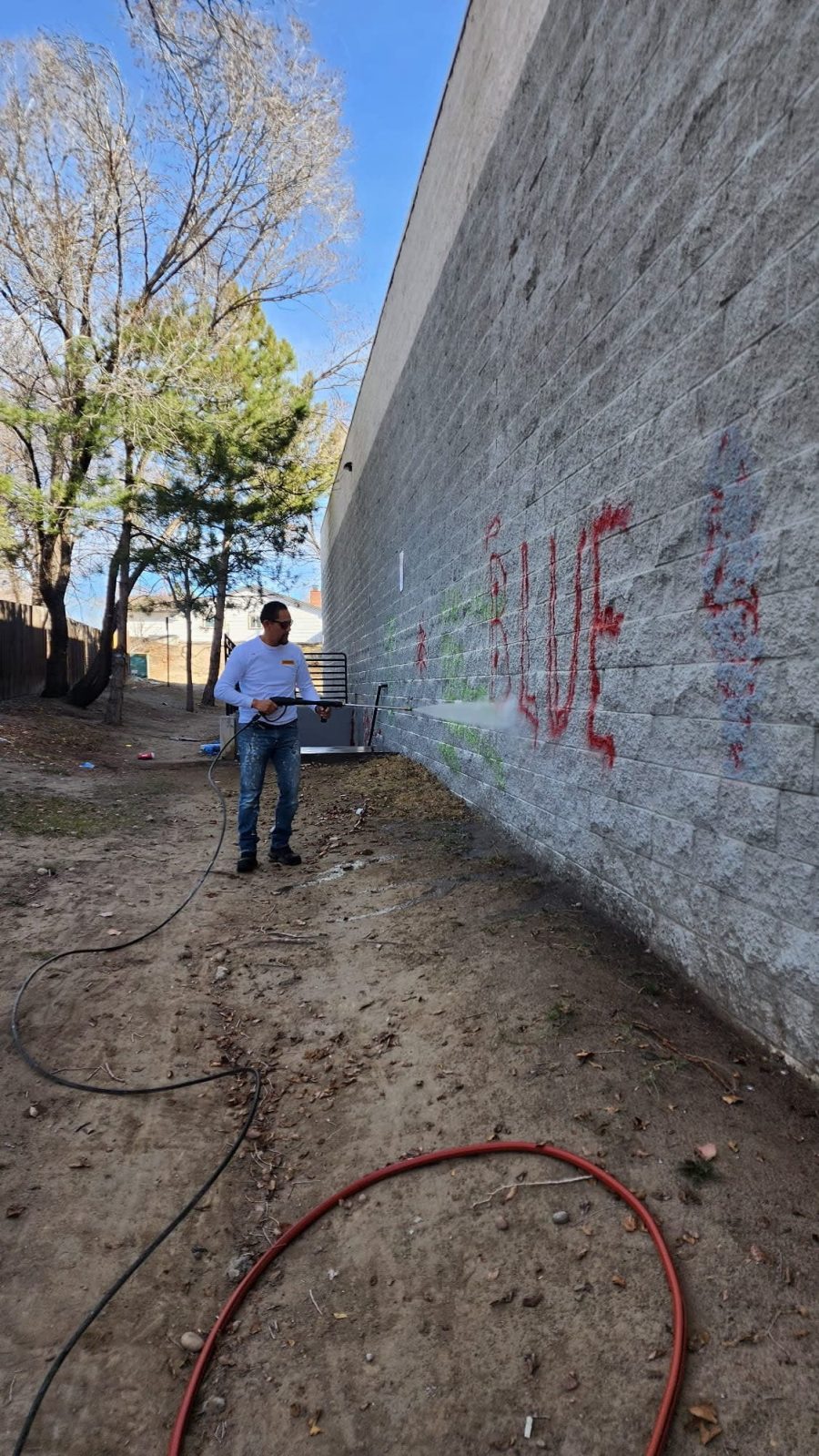 wall with graffiti Preview Image 1