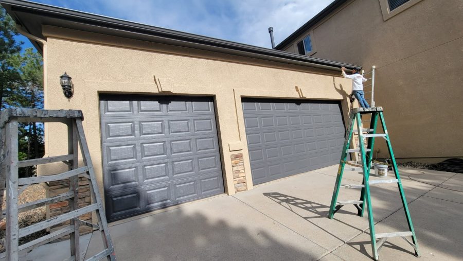 house with painted garage doors and driveway Preview Image 2