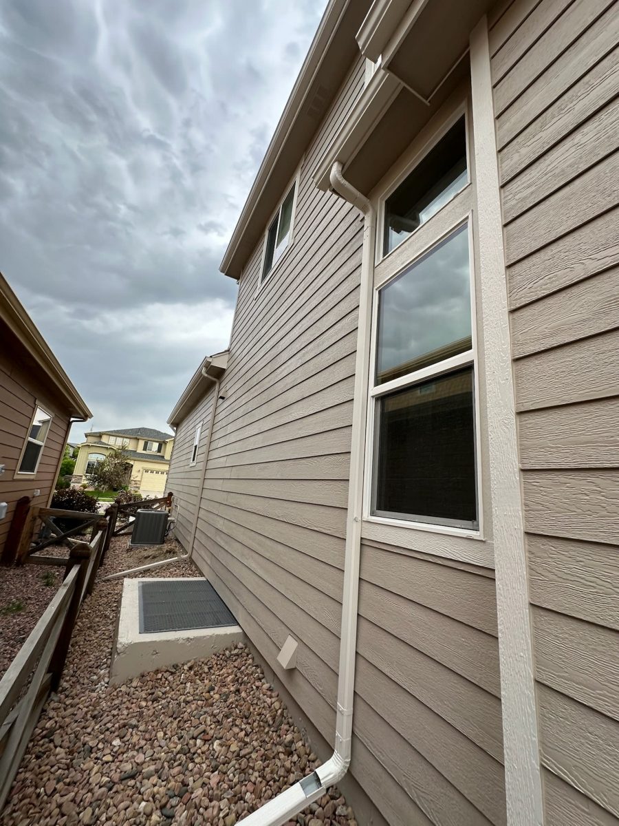 side of house with gravel ground cover Preview Image 4