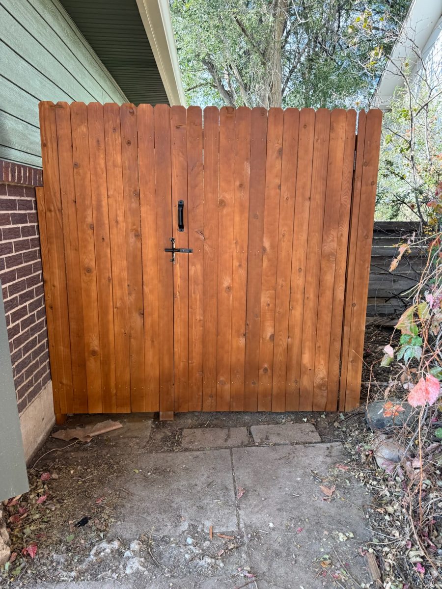 fence staining