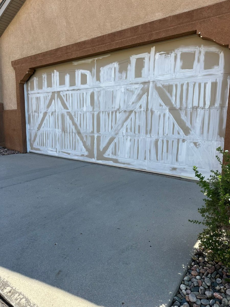 garage door with paint primer Preview Image 3