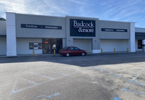Shopping Center in Roanoke, AL