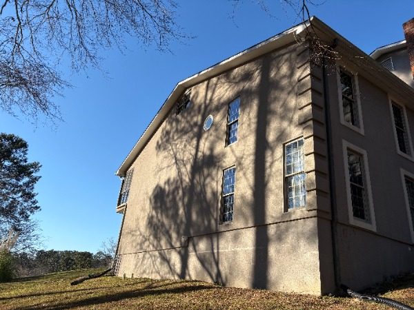 house with beige siding Preview Image 8
