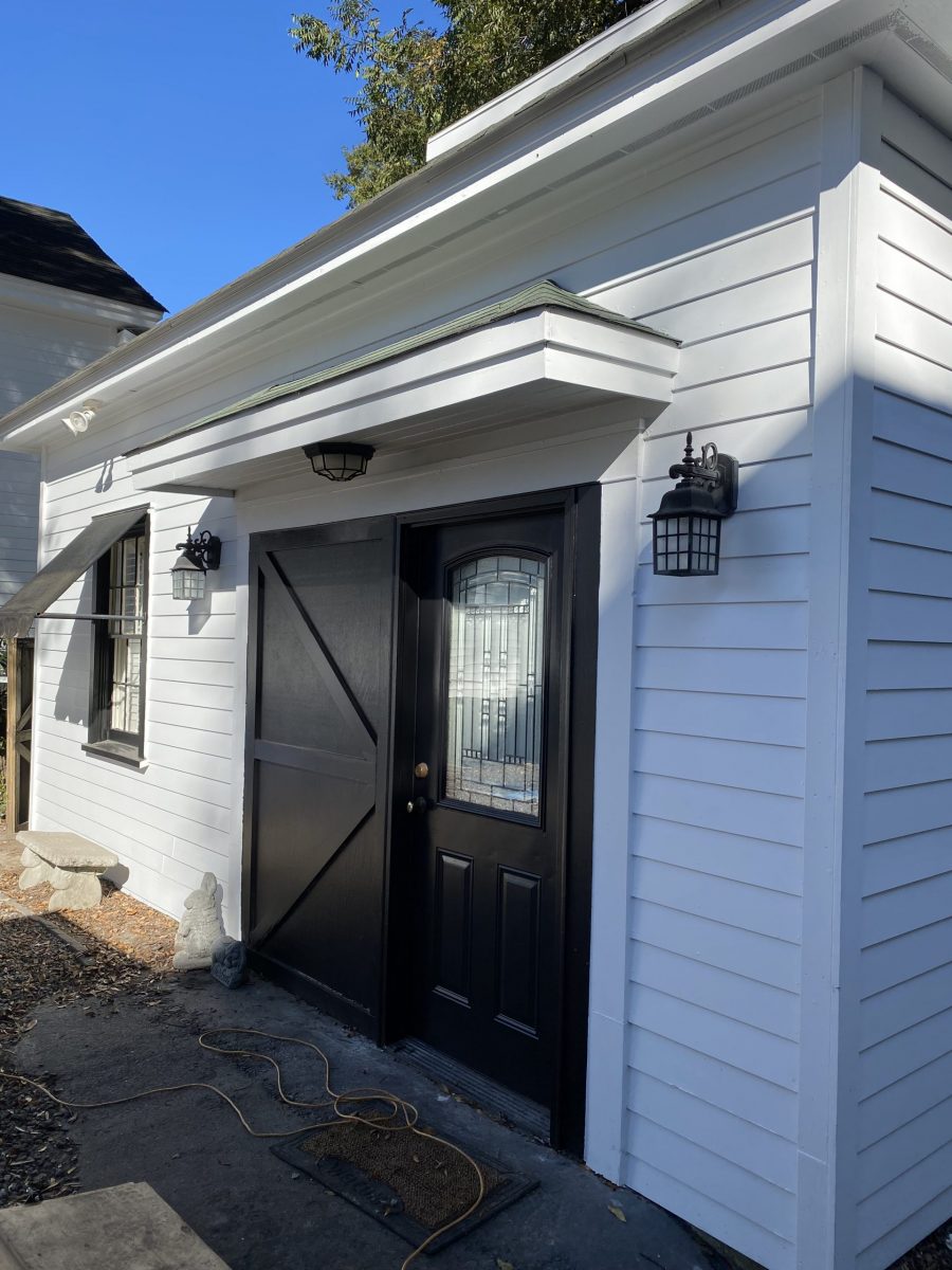 white home Preview Image 1