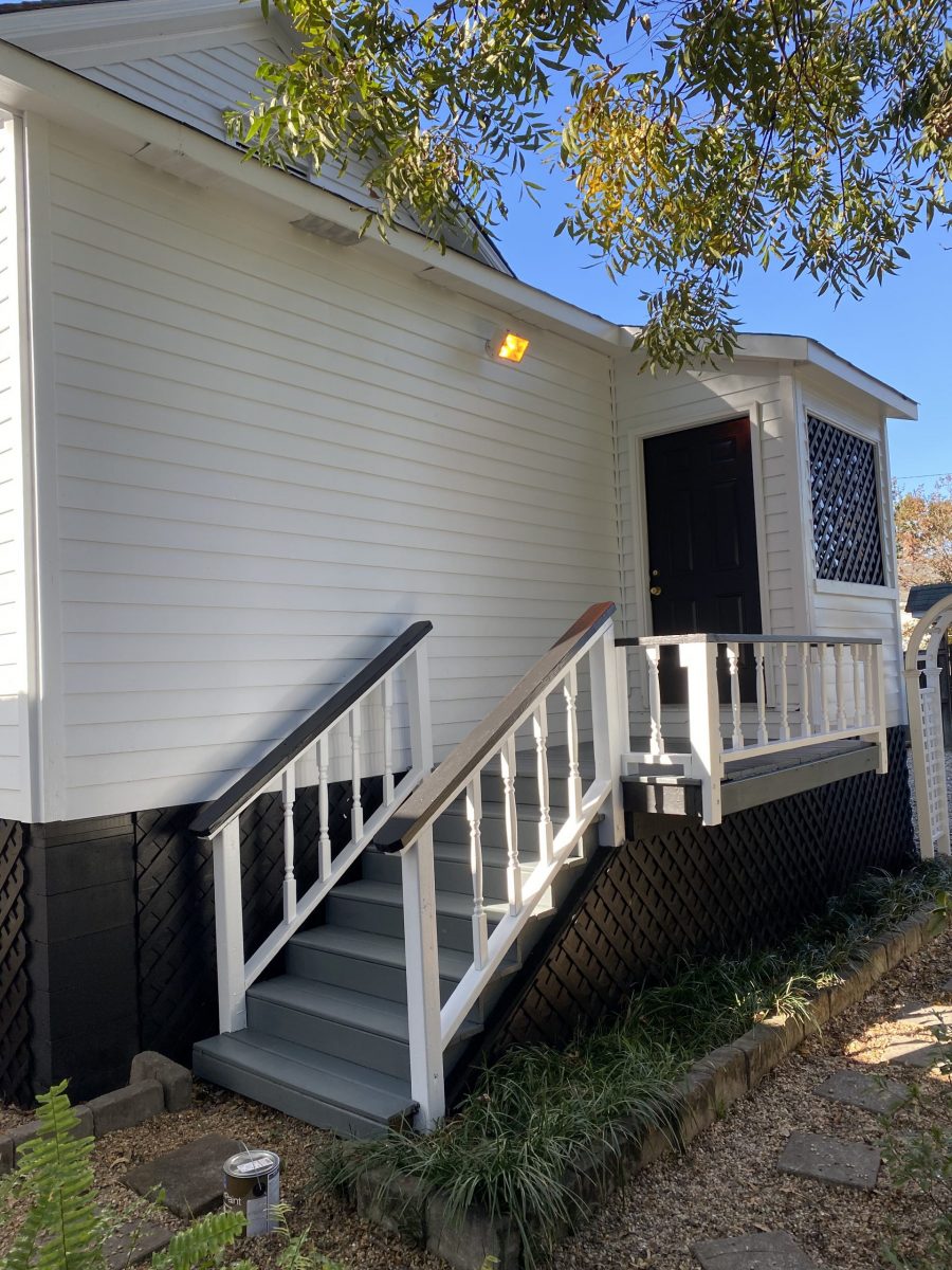 white home Preview Image 5