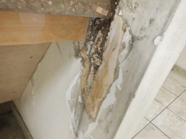 Old Damaged Walls Preview Image 1