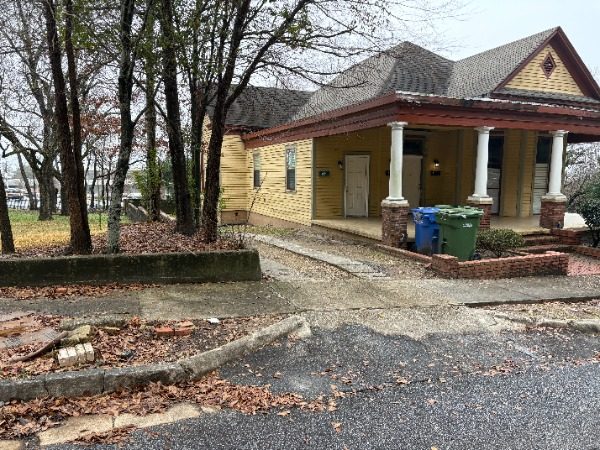 worn exterior of historic home Preview Image 6