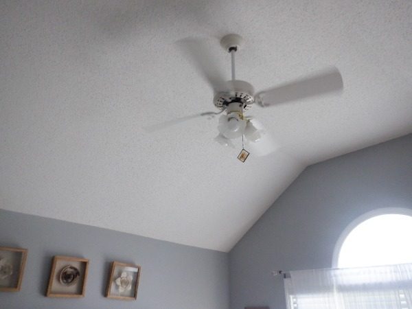popcorn ceiling and ceiling fan Preview Image 5