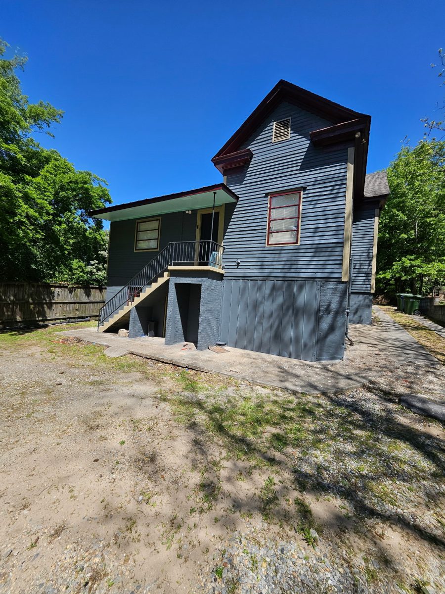 painted side exterior of historic home Preview Image 8