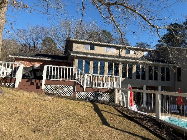 house with brick and beige painted siding Preview Image 9